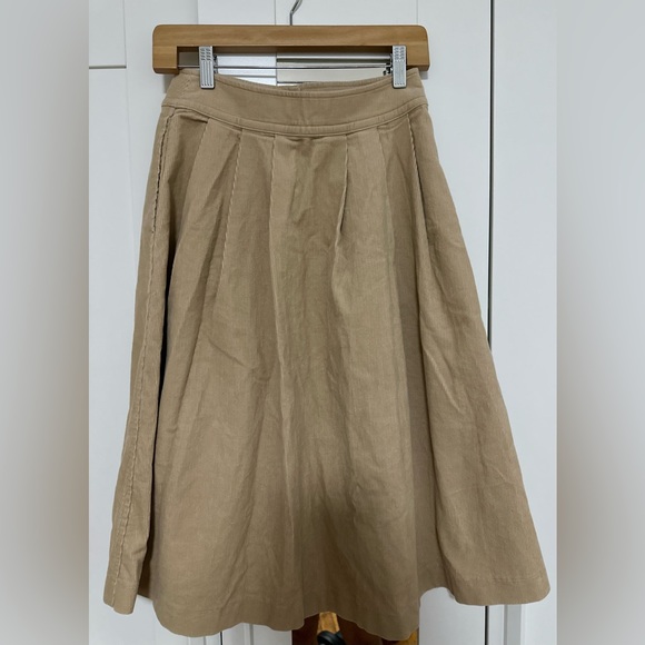 (NEW) Uniqlo X Ines De La Fressange IDLF Curdoroy Tucked Skirt (Beige) in Size 0 - Picture 3 of 7